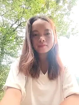 Nguyet2k4 online show from May 3, 2026, 11:00 pm