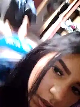 angie hott online show from November 25, 2025, 7:14 pm