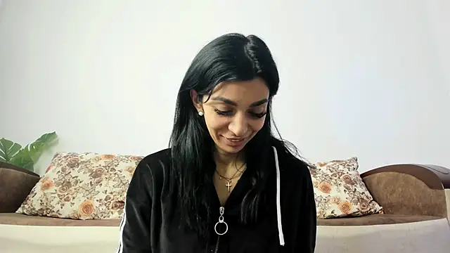 Snapshot of ReneeVoss chatting on April 14, 2026, 9:48 am ReneeVoss online show from April 14, 2026, 9:48 am