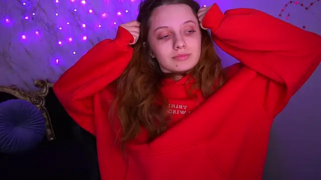 Snapshot of CuteeFoxy chatting on March 4, 2026, 1:28 pm CuteeFoxy online show from March 4, 2026, 1:28 pm