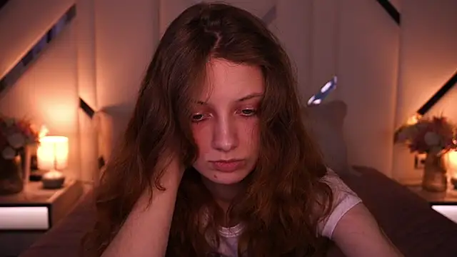 Snapshot of CuteeFoxy chatting on April 3, 2026, 12:36 pm CuteeFoxy online show from April 3, 2026, 12:36 pm