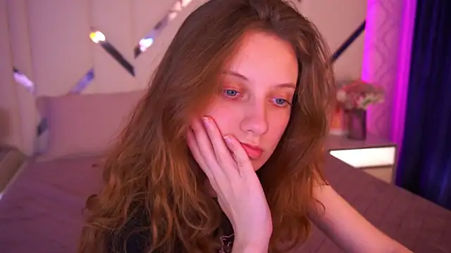 CuteeFoxy online show from May 5, 2026, 12:57 pm