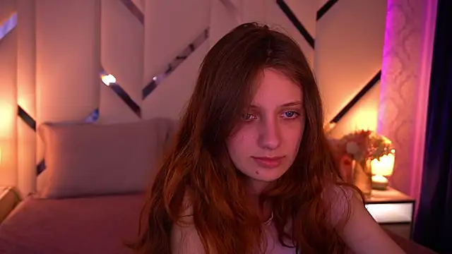 CuteeFoxy online show from May 6, 2026, 1:05 pm