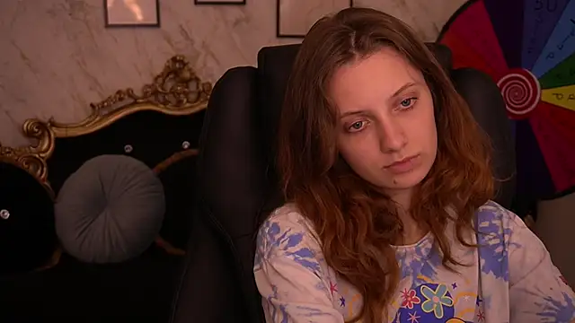 CuteeFoxy online show from May 15, 2026, 1:29 pm
