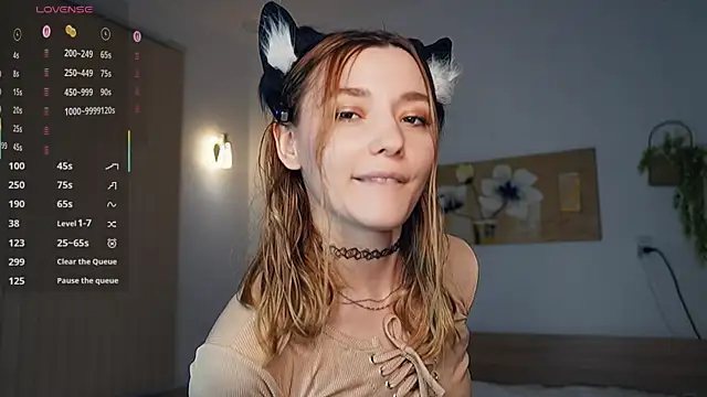 StarryMary online show from December 22, 2025, 9:01 pm