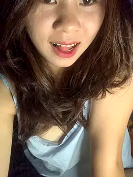 Snapshot of Yanmei_19 chatting on October 19, 2025, 2:45 am Yanmei 19 online show from October 19, 2025, 2:45 am