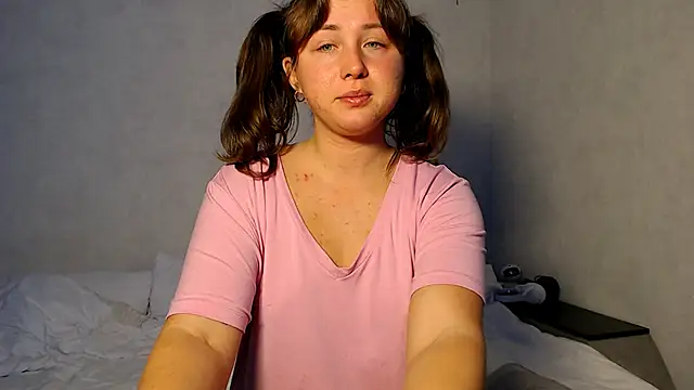 Vivi  Nova online show from October 16, 2025, 10:27 am