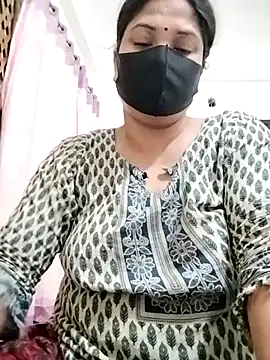 Hot Boude online show from November 3, 2025, 3:35 pm