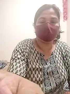 Hot Boude online show from November 6, 2025, 2:07 pm