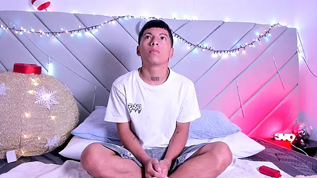 little kris1 online show from December 5, 2025, 12:03 pm