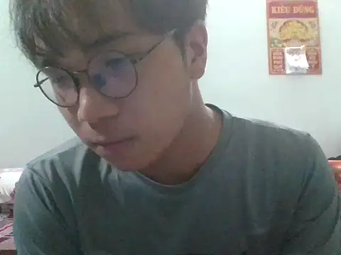 kave2033 online show from October 23, 2025, 3:44 pm