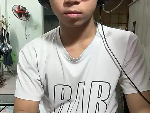 kave2033 online show from February 3, 2026, 4:01 pm