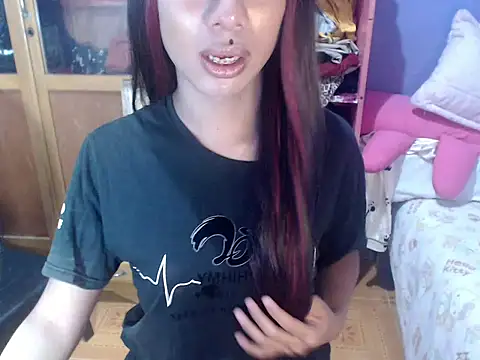 Snapshot of Yourasianbabyemma chatting on May 3, 2026, 7:53 pm Yourasianbabyemma online show from May 3, 2026, 7:53 pm