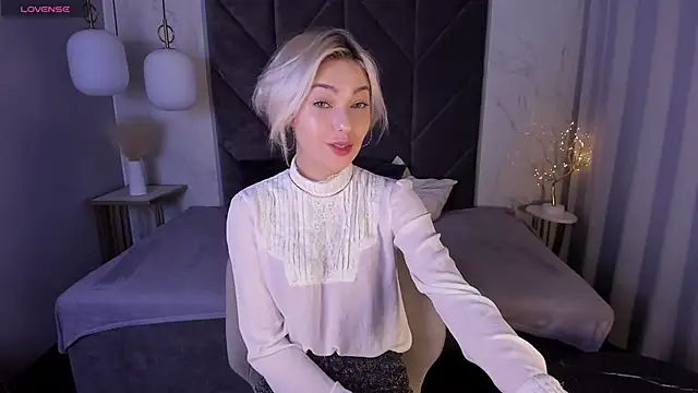 Snapshot of AlysiaSun_ chatting on October 17, 2025, 1:57 pm AlysiaSun online show from October 17, 2025, 1:57 pm