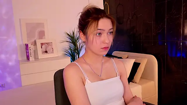 Snapshot of AlysiaSun_ chatting on March 18, 2026, 9:18 pm AlysiaSun online show from March 18, 2026, 9:18 pm