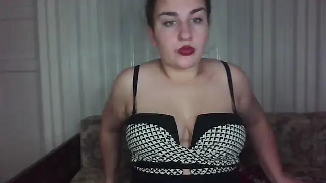 Snapshot of Kiki_Catty chatting on October 26, 2025, 12:44 pm Kiki Catty online show from October 26, 2025, 12:44 pm