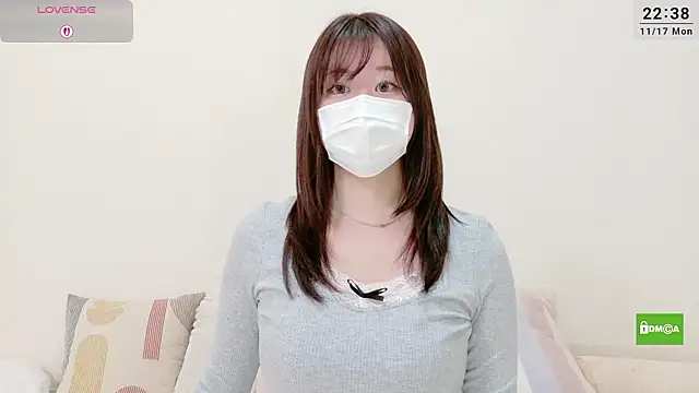 rei-chan online show from November 17, 2025, 1:39 pm