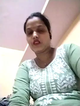 strip queennn online show from March 18, 2026, 6:38 am