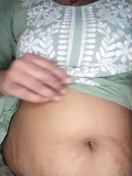 strip queennn online show from March 18, 2026, 6:44 pm