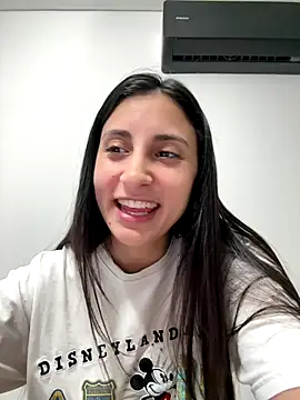 itsmiasofia online show from November 25, 2025, 11:05 pm