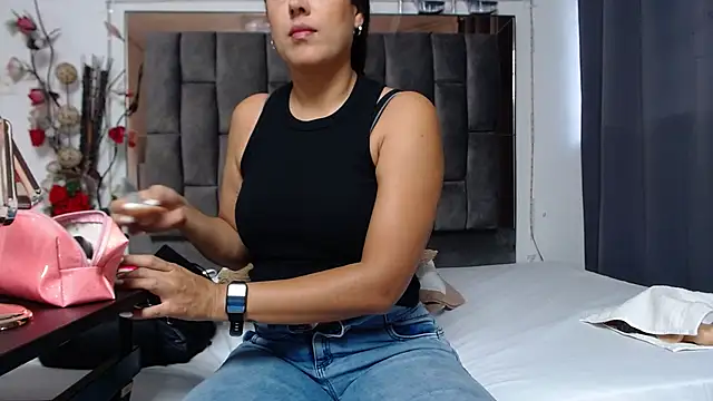 Salmma Milf online show from February 26, 2026, 11:42 am