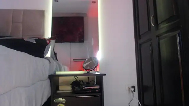 Snapshot of _TiniWild chatting on March 16, 2026, 8:46 pm TiniWild online show from March 16, 2026, 8:46 pm