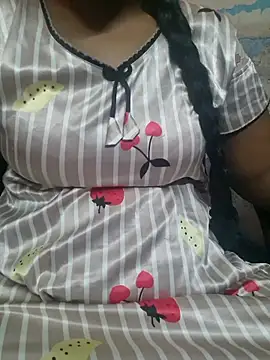 Snapshot of tamil-reena chatting on October 18, 2025, 4:15 am tamil-reena online show from October 18, 2025, 4:15 am