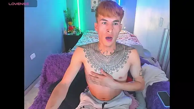 Latin boysxxxx online show from March 11, 2026, 1:55 am