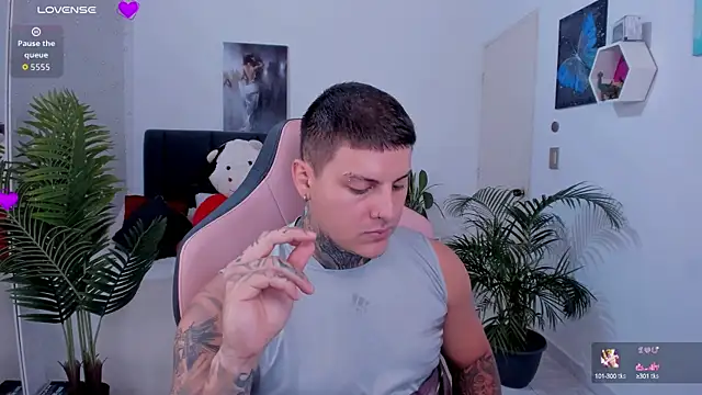 Snapshot of dirty_boy0 chatting on October 17, 2025, 4:53 pm dirty boy0 online show from October 17, 2025, 4:53 pm