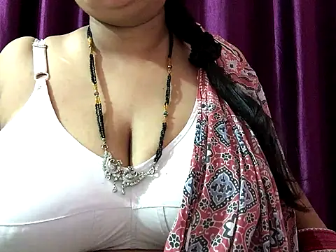 Snapshot of D_Gulabo chatting on October 15, 2025, 2:33 am D Gulabo online show from October 15, 2025, 2:33 am