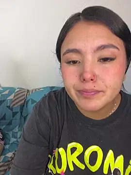 Snapshot of Mellani_luod chatting on June 27, 2026, 3:44 am Mellani luod online show from June 27, 2026, 3:44 am
