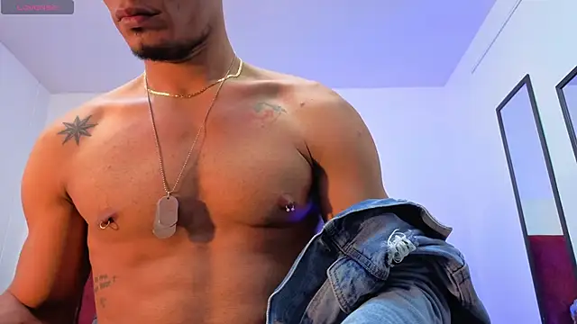 DaamonSlader  online show from October 30, 2025, 8:31 pm