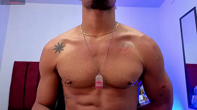 DaamonSlader  online show from November 3, 2025, 9:59 pm