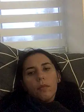 oliviya mur online show from October 18, 2025, 3:35 pm