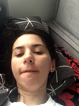 oliviya mur online show from October 19, 2025, 8:37 am