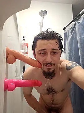 White FangandKawi online show from February 7, 2026, 7:56 am