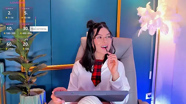 Snapshot of Rashel_Frost_ chatting on April 30, 2026, 6:36 pm Rashel Frost online show from April 30, 2026, 6:36 pm