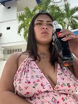 AbrilAw online show from February 1, 2026, 5:00 pm