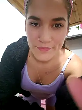 Snapshot of Gigihairy chatting on October 18, 2025, 11:05 pm Gigihairy online show from October 18, 2025, 11:05 pm