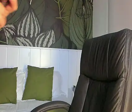 Snapshot of Mike_montoya01 chatting on October 22, 2025, 6:02 am Mike montoya01 online show from October 22, 2025, 6:02 am