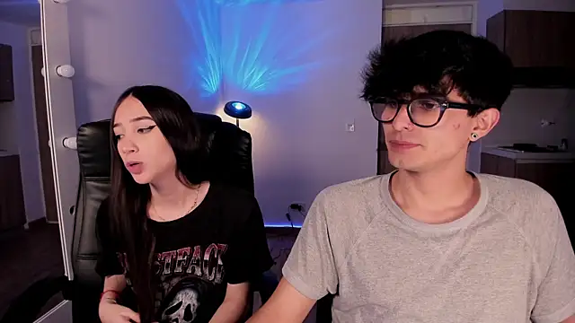 Mikeyvioleta  online show from November 26, 2025, 10:33 pm