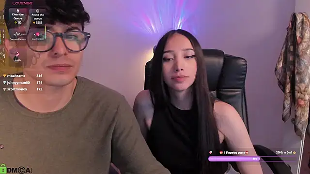 Snapshot of Mikeyvioleta_ chatting on June 27, 2026, 12:22 pm Mikeyvioleta online show from June 27, 2026, 12:22 pm