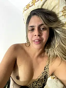 heloisamagno online show from October 30, 2025, 1:07 am