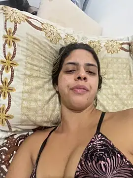 heloisamagno online show from October 31, 2025, 2:45 am