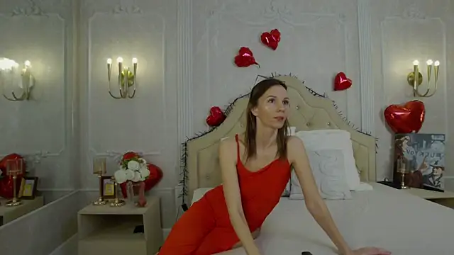 LisFowler online show from February 15, 2026, 3:25 am