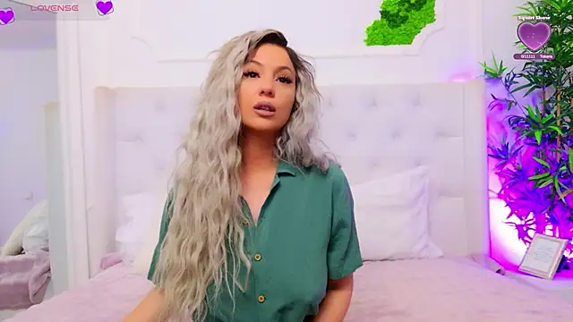 AriannaSins online show from May 6, 2026, 12:21 pm