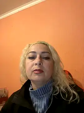 LunaStar3355 online show from October 19, 2025, 7:03 pm