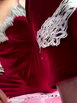 aini-maili online show from October 27, 2025, 11:41 pm