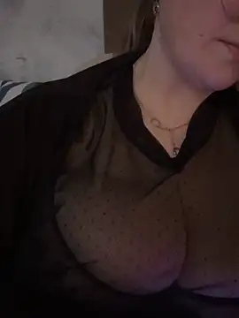 Snapshot of Curvy__Goddess chatting on October 25, 2025, 5:08 pm Curvy  Goddess online show from October 25, 2025, 5:08 pm