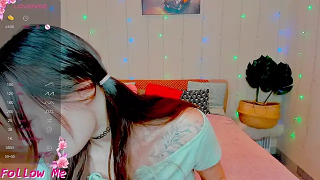 honeybuns lizzy online show from October 18, 2025, 12:57 am